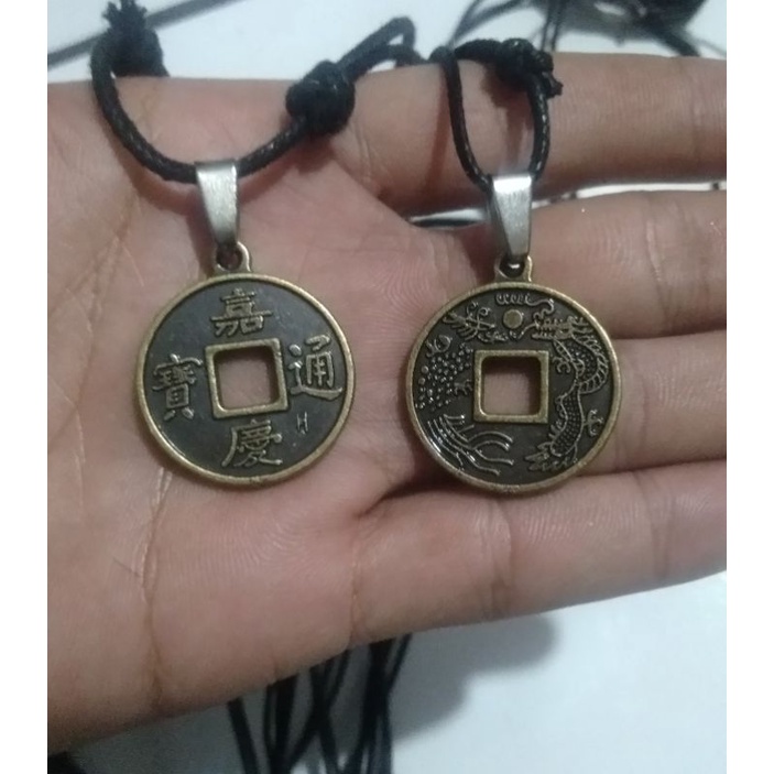 kalung koin