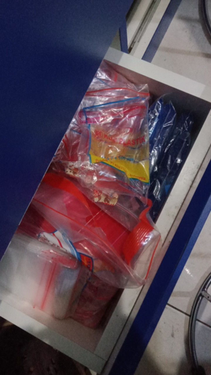 Plastik Klip Obat 13x8.7 Pink