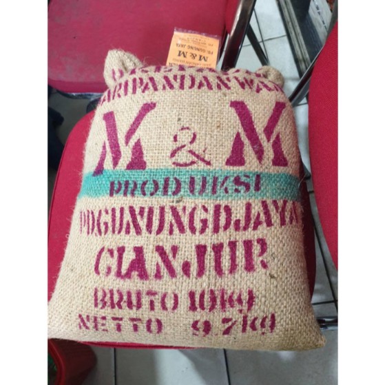 

beras kepala sari pandan wangi MM cianjur 10kg (Grab and gojek only)