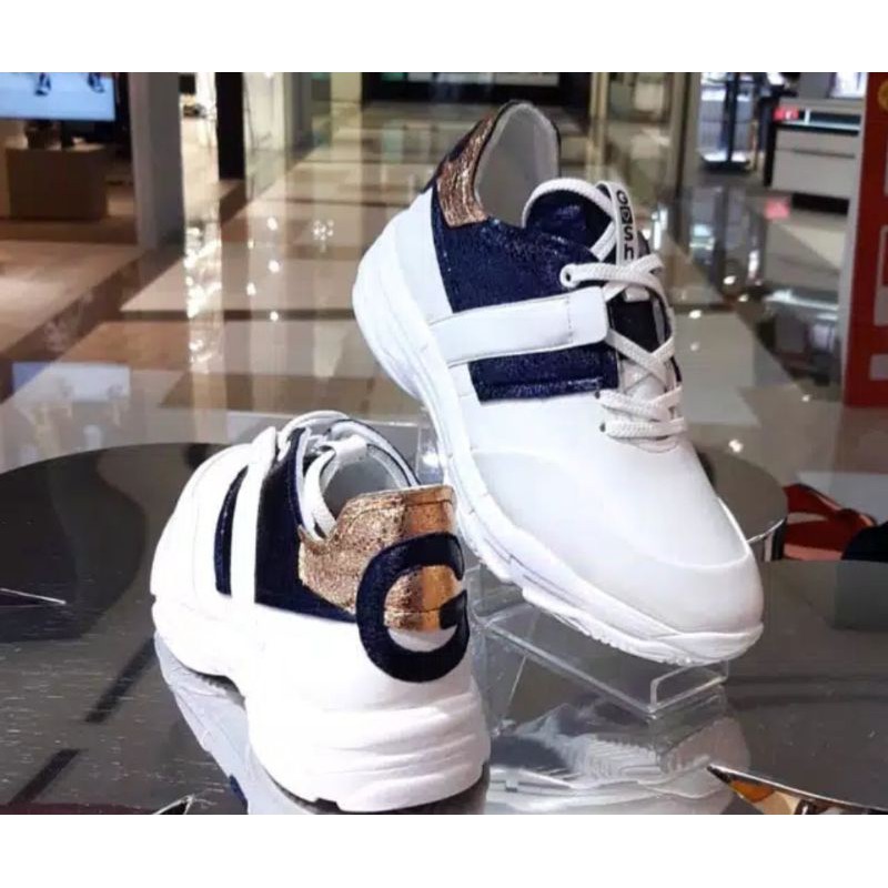 sepatu gosh putih PL