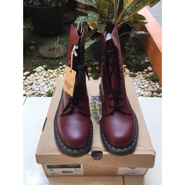 Dr martens 1490 red cherry