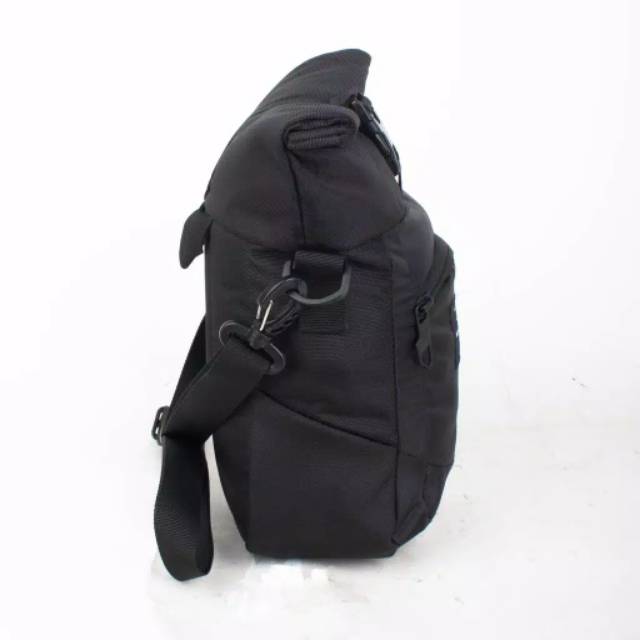 Tas Selempang Kalibre Travel Pouch Cassidy Art 920801000