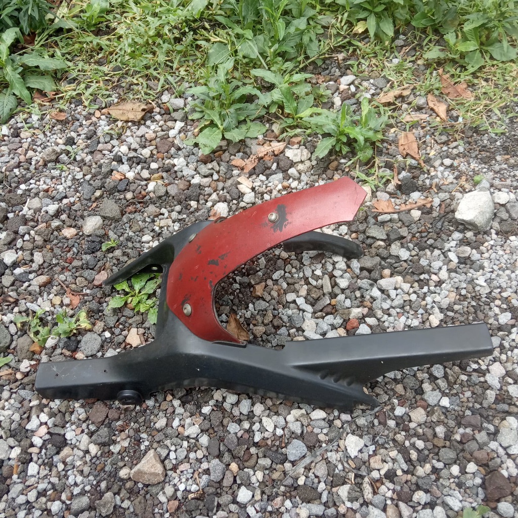 Spakbor Slebor Kolong Honda CBR 150R Original Copotan Motor