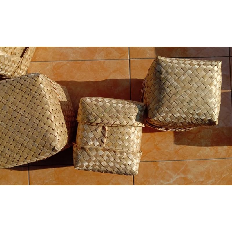 

Besek Bambu Ukuran 12x12