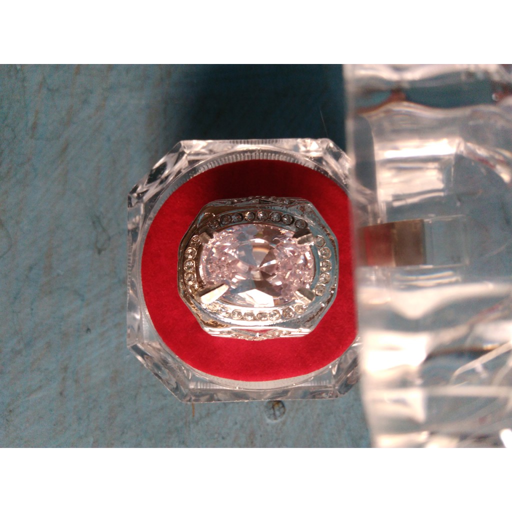 Batu Zircon Putih / White Zircon