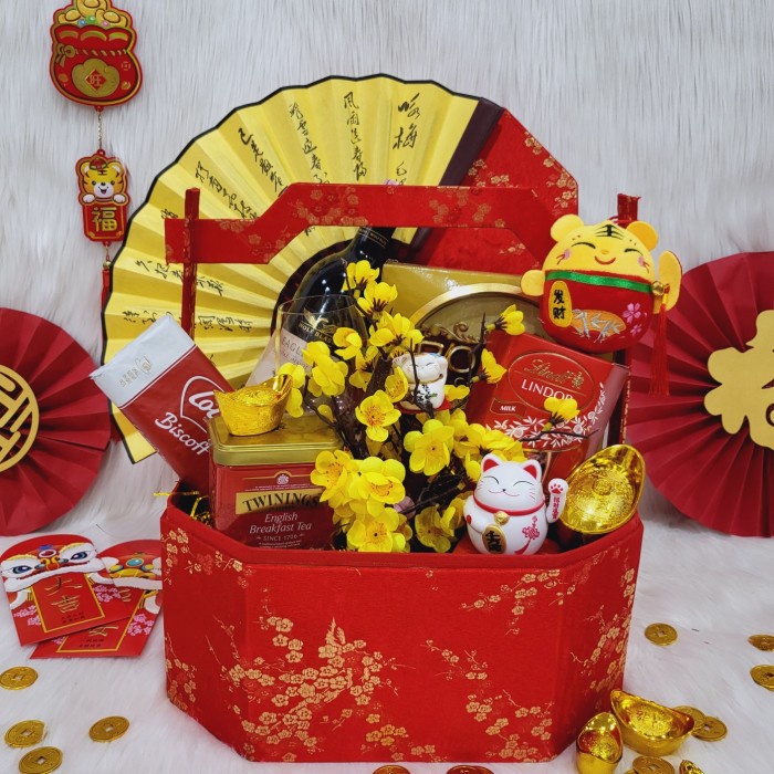 

Paket dekorasi sakura hampers imlek wine cny parcel kado kue kering 76 - Sparkling juice