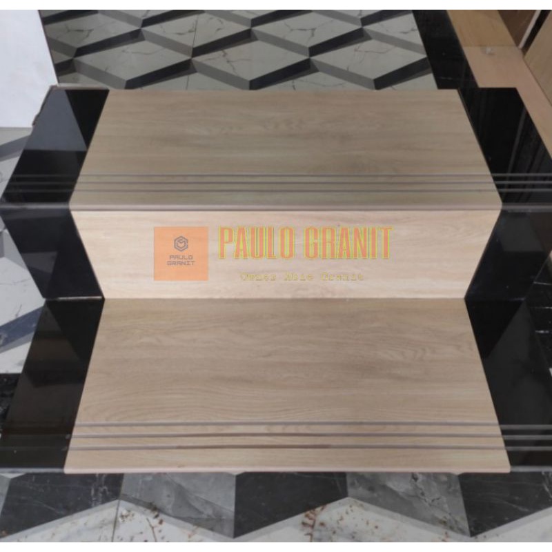 Granit tangga motif kayu kombinasi Hitam uk 30×80 & 20×80
