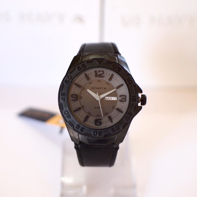 US Navy Watch 63426 Man Leather Analog timepieces