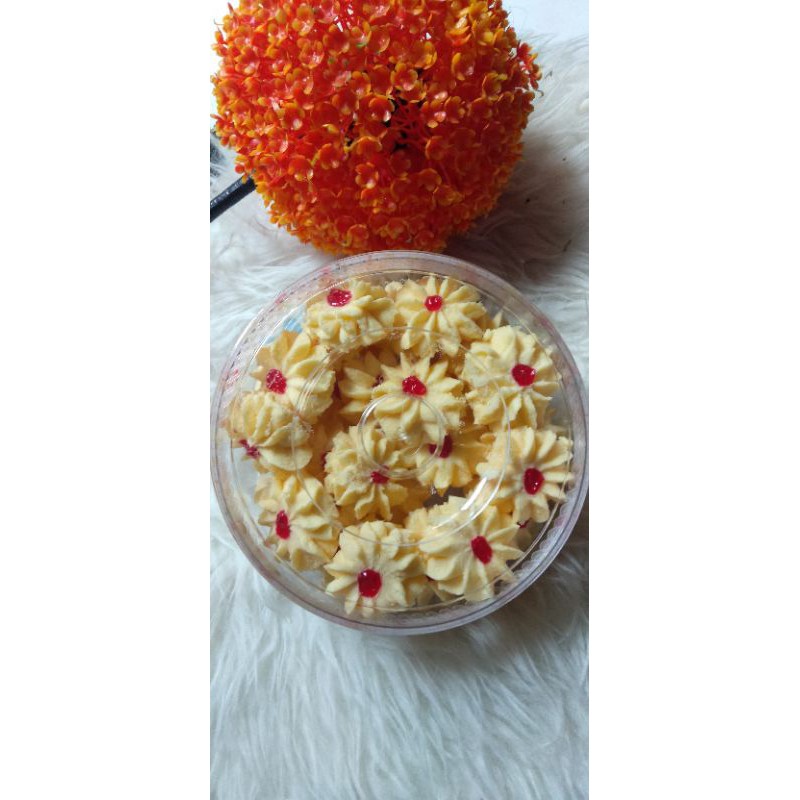 

KUE SEMPRIT HOME MADE