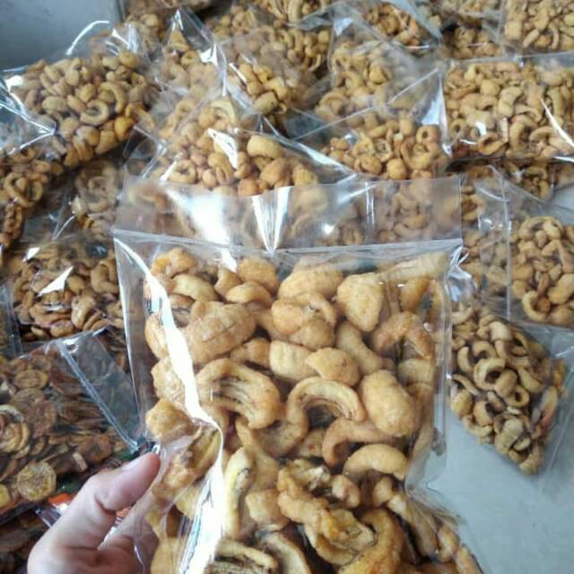 

Pisang Keong (Banana Crunch)