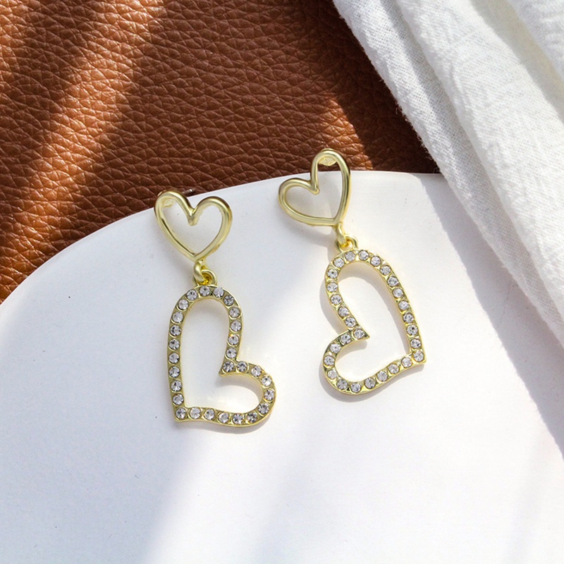 Anting Tusuk Gantung Temperament Desain Hati Hias Berlian Gaya Koreasimple Untuk Wanita