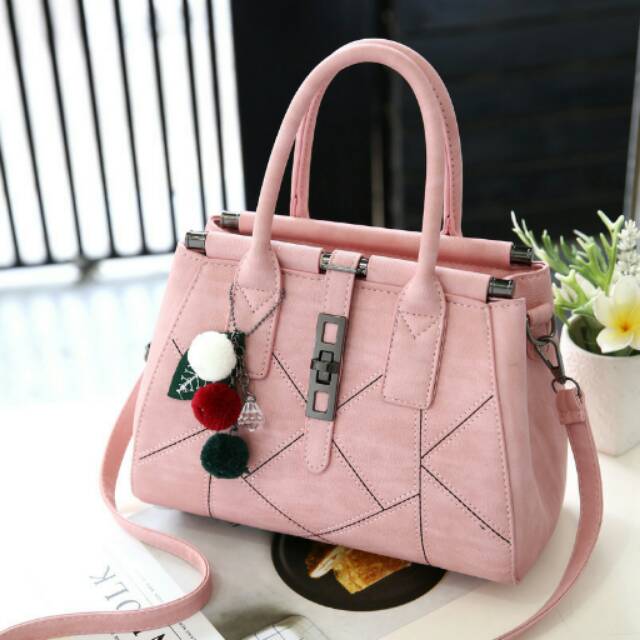 Handbag Free Pompom BQ1560 Tas Wanita