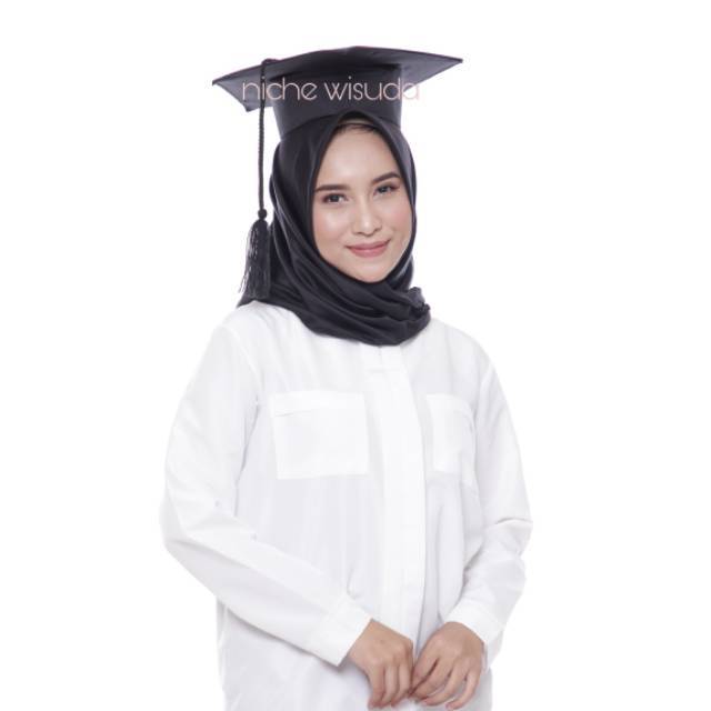 (Karton Lebih Tebal) Topi Toga Wisuda Tali Hitam