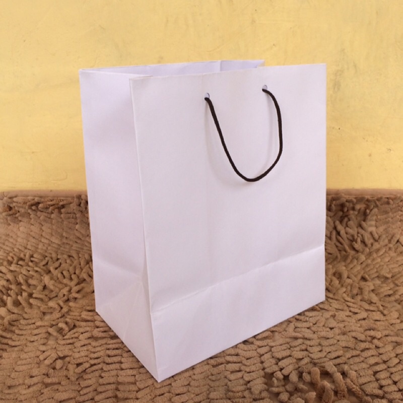 

PAPER BAG PUTIH POLOS UKURAN 20x10x24 - Paperbag Murah