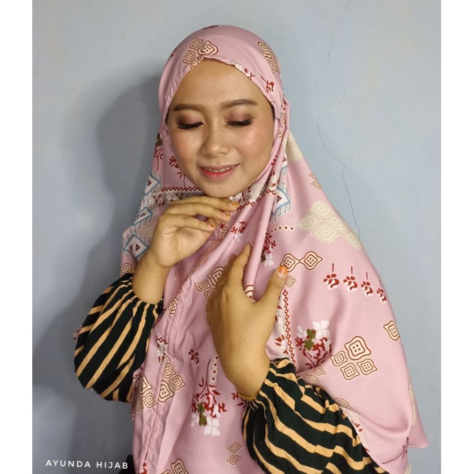 Bergo premium motif