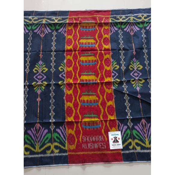 Motif Terbaru Sarung Tenun Sada Arih Uis Nipes Rumah Adat