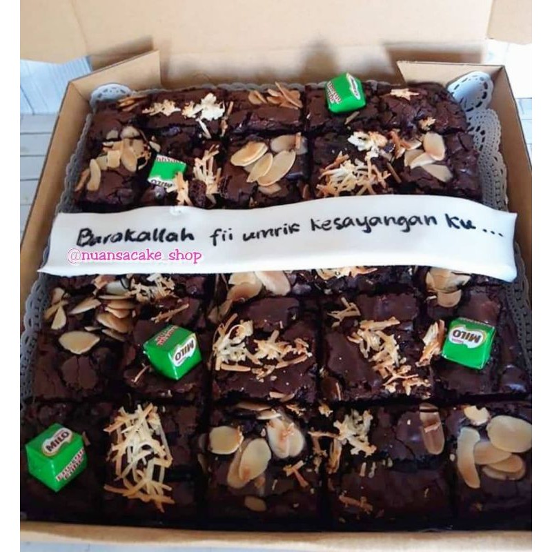 

BROWNIES SEKAT / BITES (25 PCS) Panggang premium