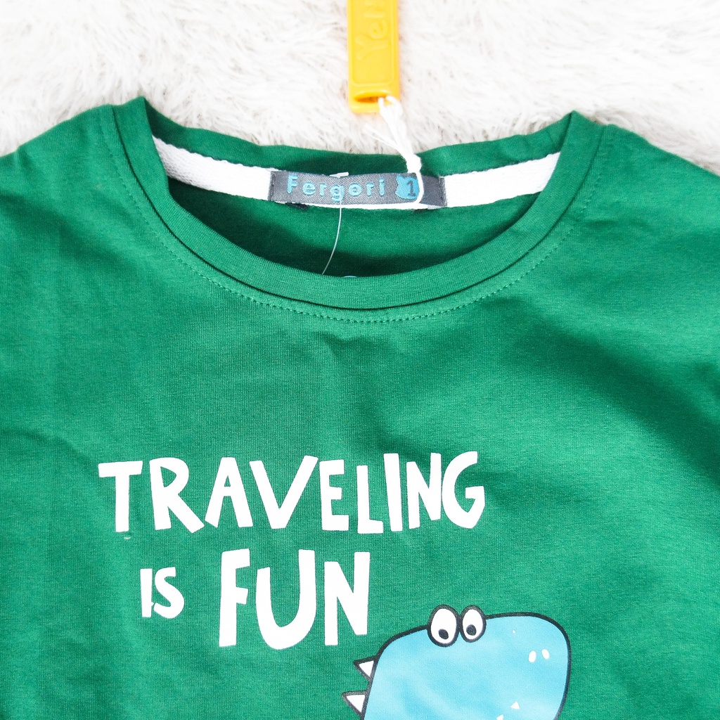 FERGORI Kaos Anak Laki - Laki Lengan Pendek Traveling Is Fun B1077