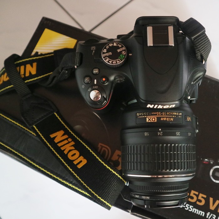 Kamera Nikon D5100 + Lensa Kit (18-55m) Mulus Murah (BEKAS) - Hitam