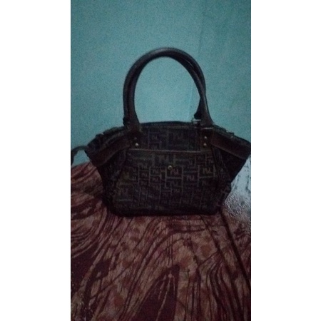 Tas bahu tenteng wanita motif fendi prelove