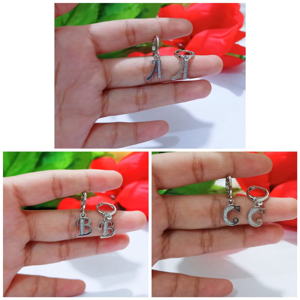 Anting huruf Ininsial A-Z permata mewah silver gold Chat Kami pilih huruf (COD)