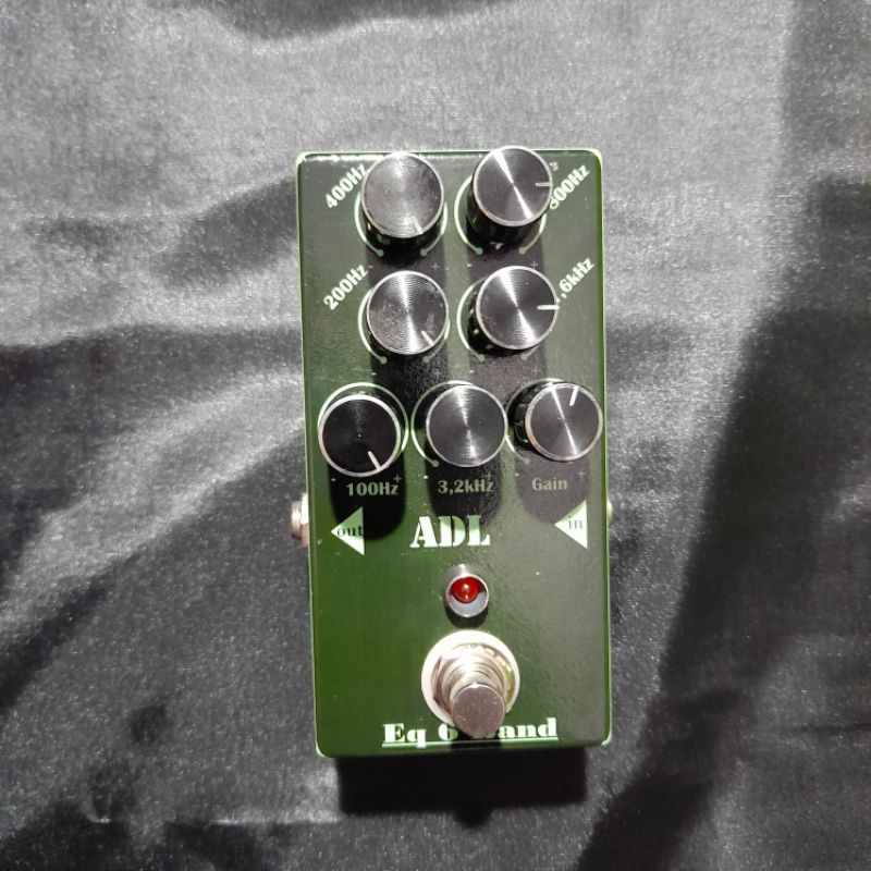 Efek Gitar Bass Equalizer 6 Band