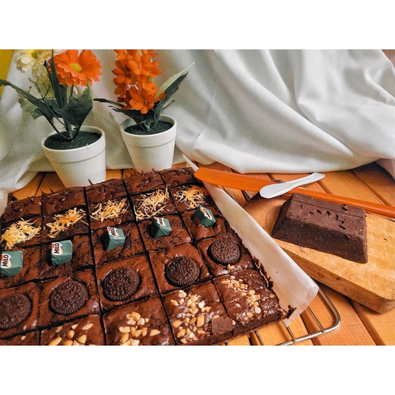 

BROWNIES SKAT SHINY CRUSH PANGGANG