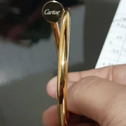 Gelang Pria C4rtier Model Paku Titanium