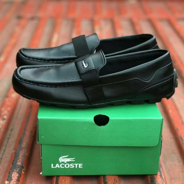 Sepatu Pria Cowok Slop Slip On Lacoste Suede Santai Nyaman HangOut Jalan2 NgemOl Trend Pria Kekinian