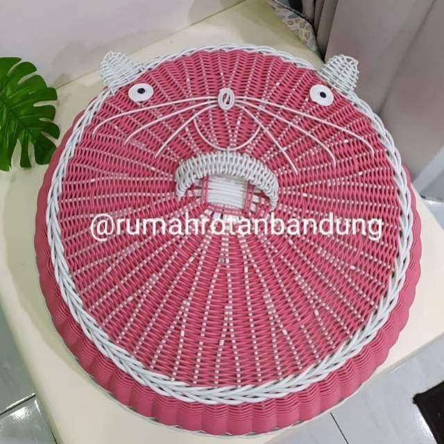 Tudung saji karakter rotan sintetis premium