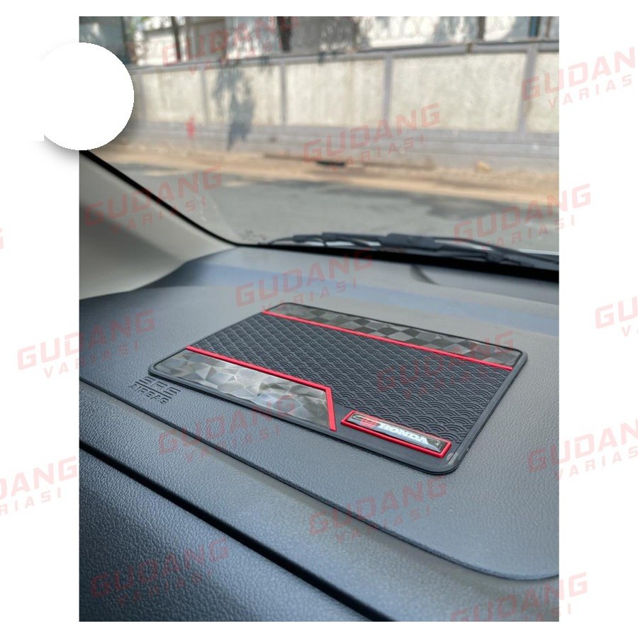 ANTISLIP TATAKAN DASHMAT MOBIL WULING