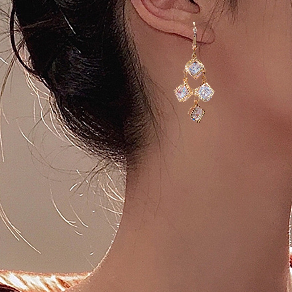 Hu Hu Hu Hu Hu Alat Bantu Pasang Kacamata♡ 1 Pasang Anting Rumbai Menjuntai Bentuk Persegi Aksen Berlian Imitasi Untuk Wanita