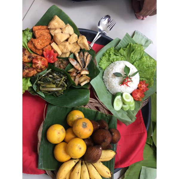 

makanan, nasi liwet hotelier
