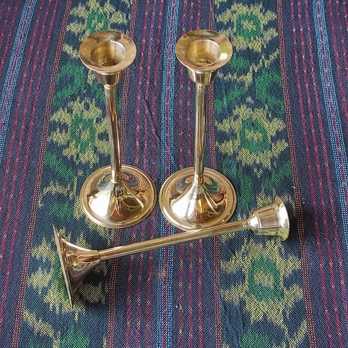 Tempat lilin kuningan tinggi 20cm Laris