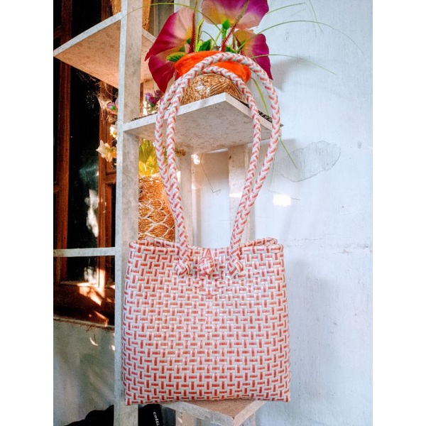 tas anyaman plastik List merah muda cantik .size S