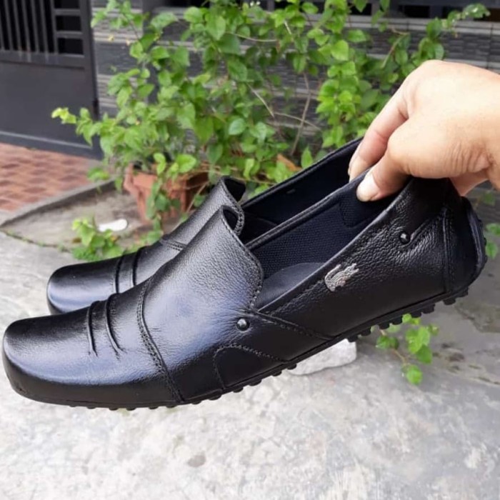 READY Sepatu formal pria sepatu lacoste sepatu slip on sepatu kantor DISKON