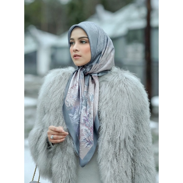 Buttonscarves x Disney Frozen Quarry XL