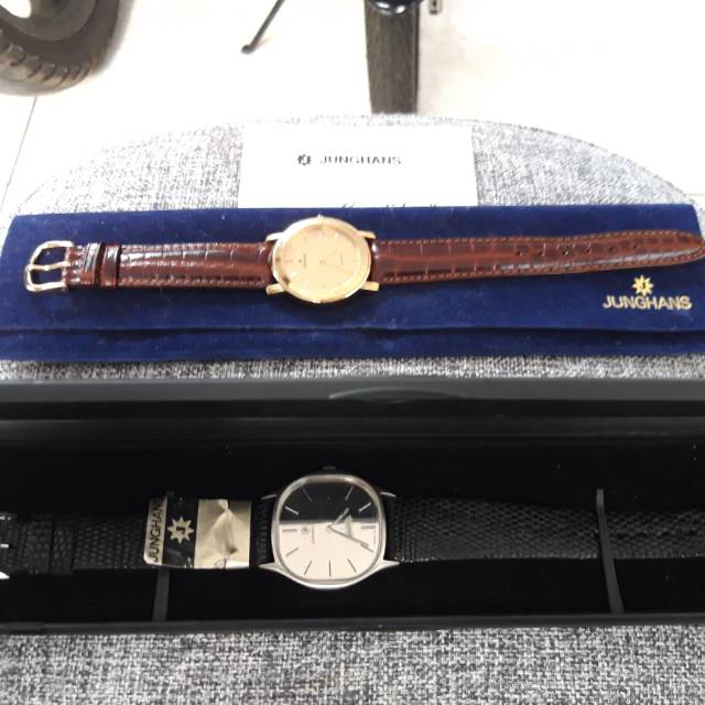 Sepasang jam tangan junghan NOS