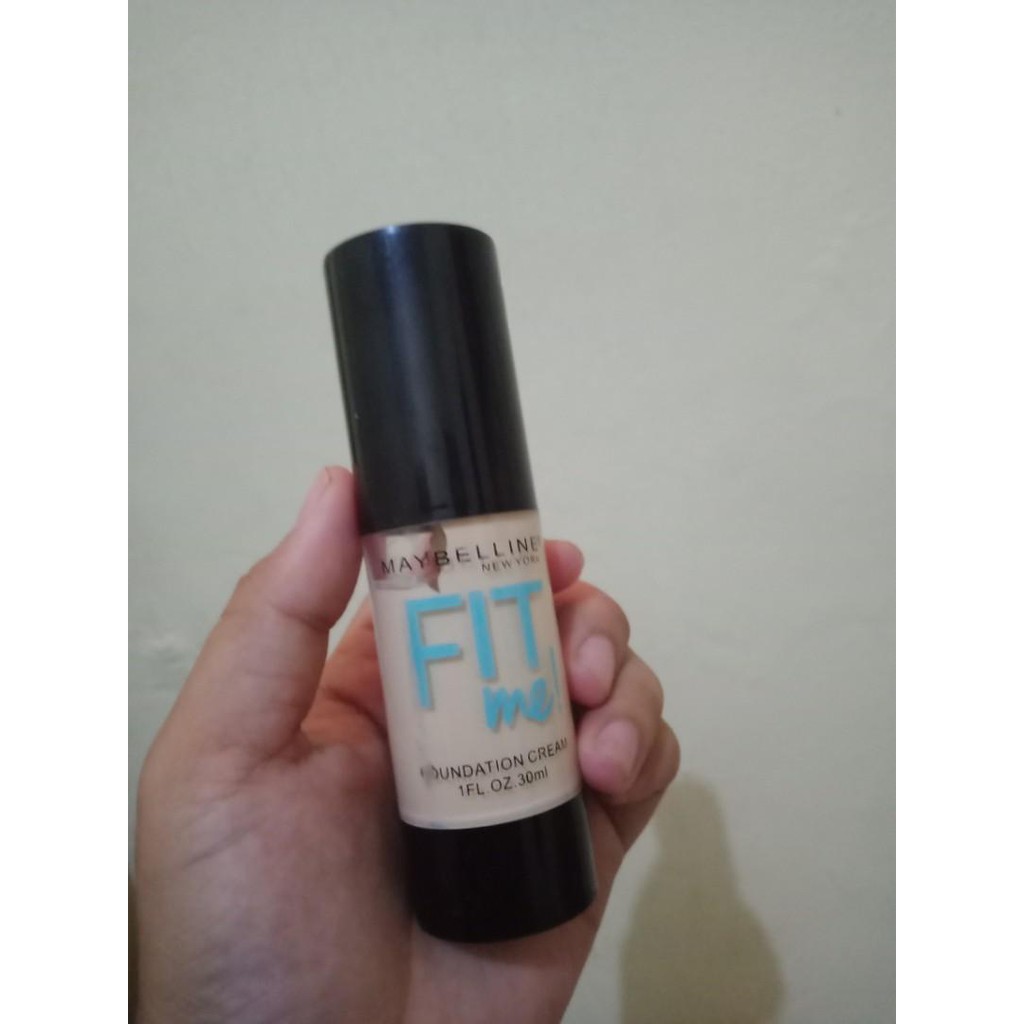 Foundation  Maybelline Fit Me Matte + Poreless Pump 120 Classic Ivory