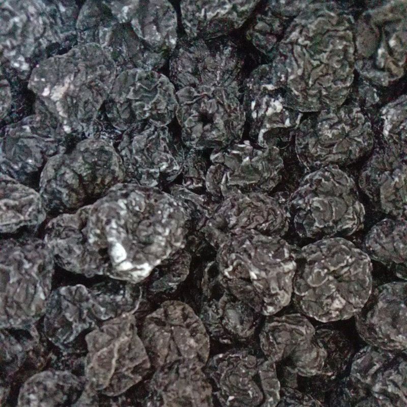 

manisan plum hitam kering 100g