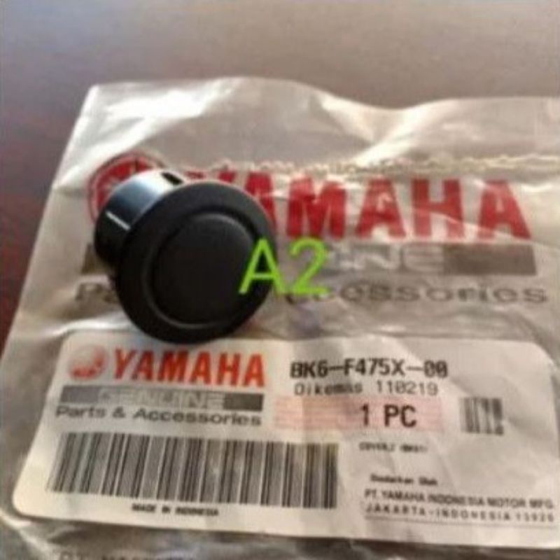 COVER TUTUP KUNCI JOK BELAKANG R15 VVA V3 PART ORIGINAL YAMAHA