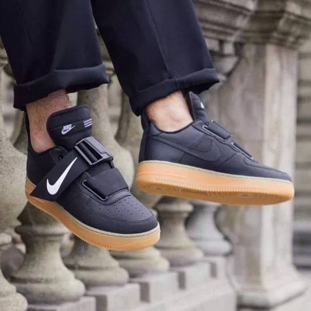 Nike Air Force 1 Utility "Black/White-Gum Med Brown"