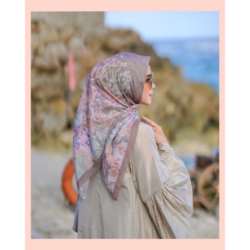 Preloved Buttonscarves Little Mermaid Taupe