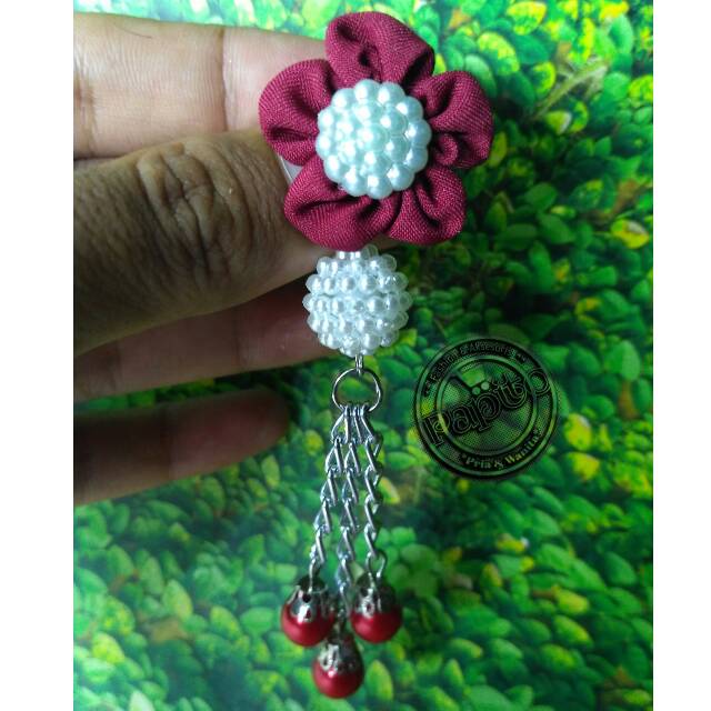 Bros hijab bunga kepala bola disko | juntai mutiara warna merah marun