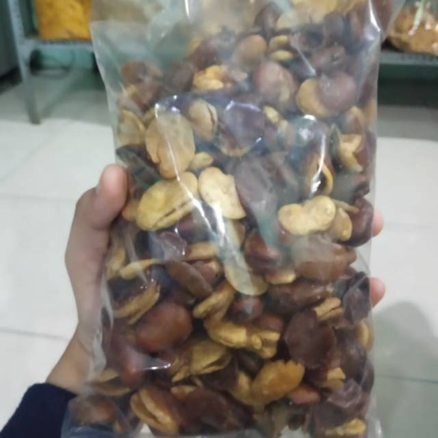

Kacang koro kulit asin 500 gr / Camilan kiloan