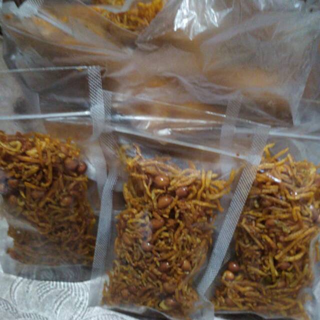 

Kecari (kentang kacang tri)