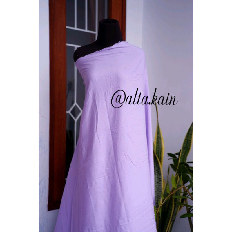 Kain Rayon Polos / Warna Lavender / lilac lebar 115 cm (Harga Per 0,5 m)
