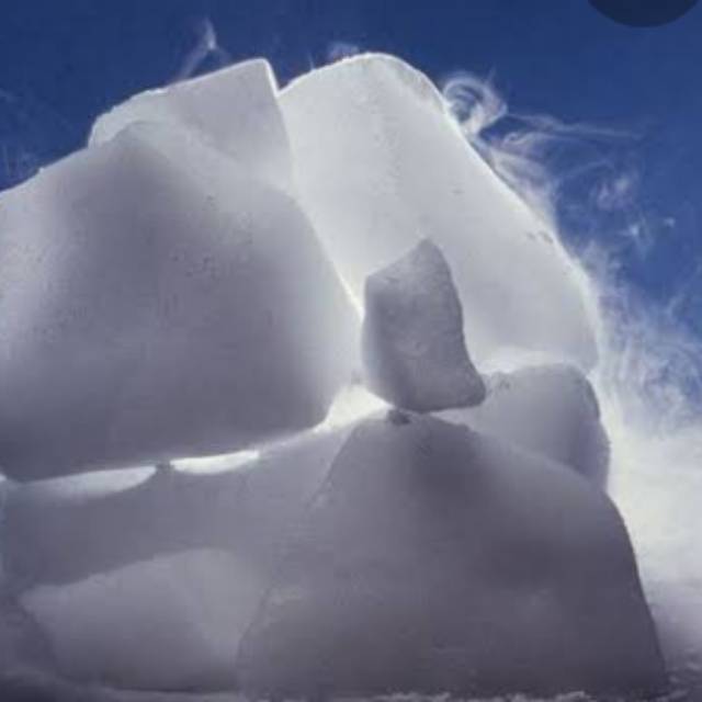 

Dry ice/ biang es / es kering