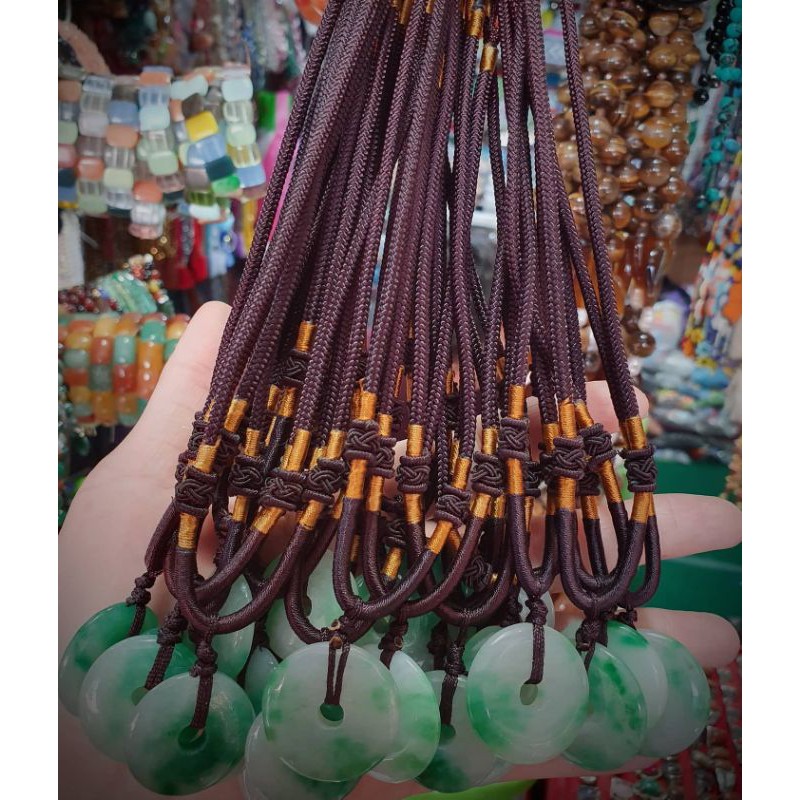Kalung giok tali