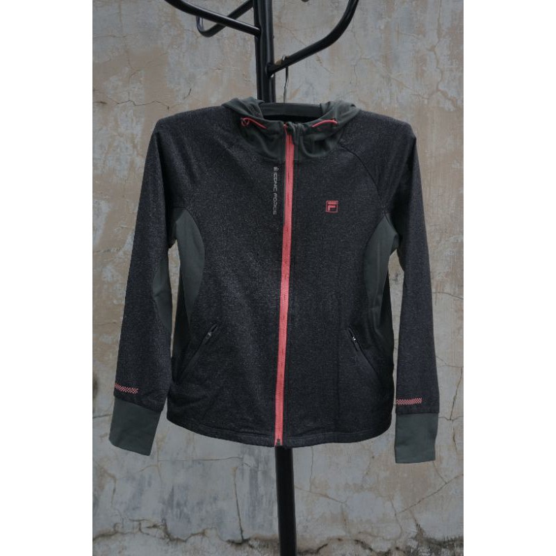 Jaket Sporty Fila (Second) Wanita . Size S fit M
